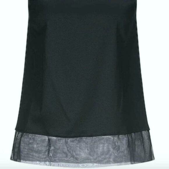 Elegant Black Sleeveless Blouse - Picture 2 of 7